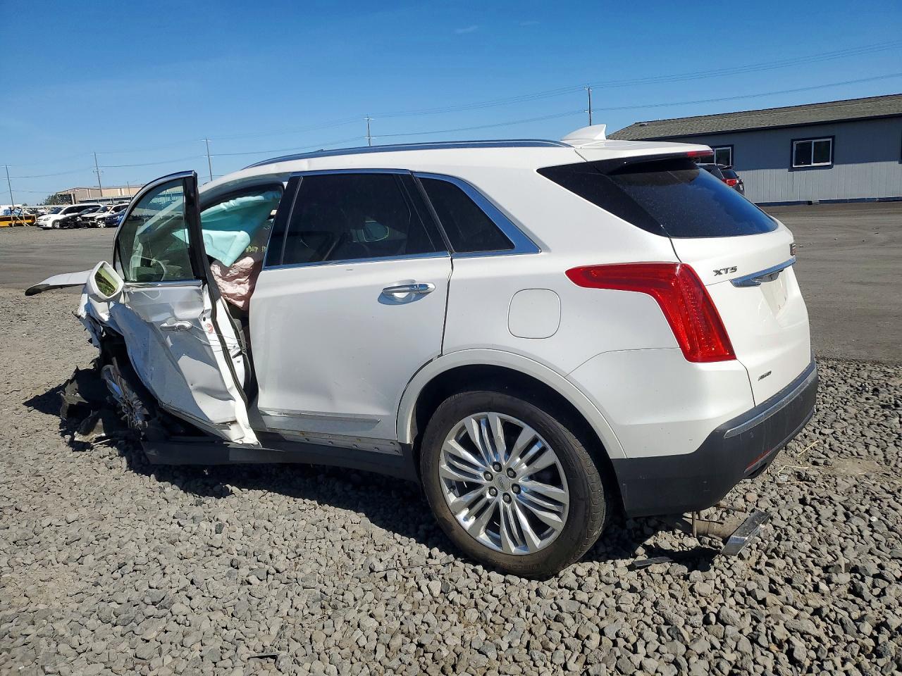 2017 Cadillac Xt5 Premium Luxury - Фото 2