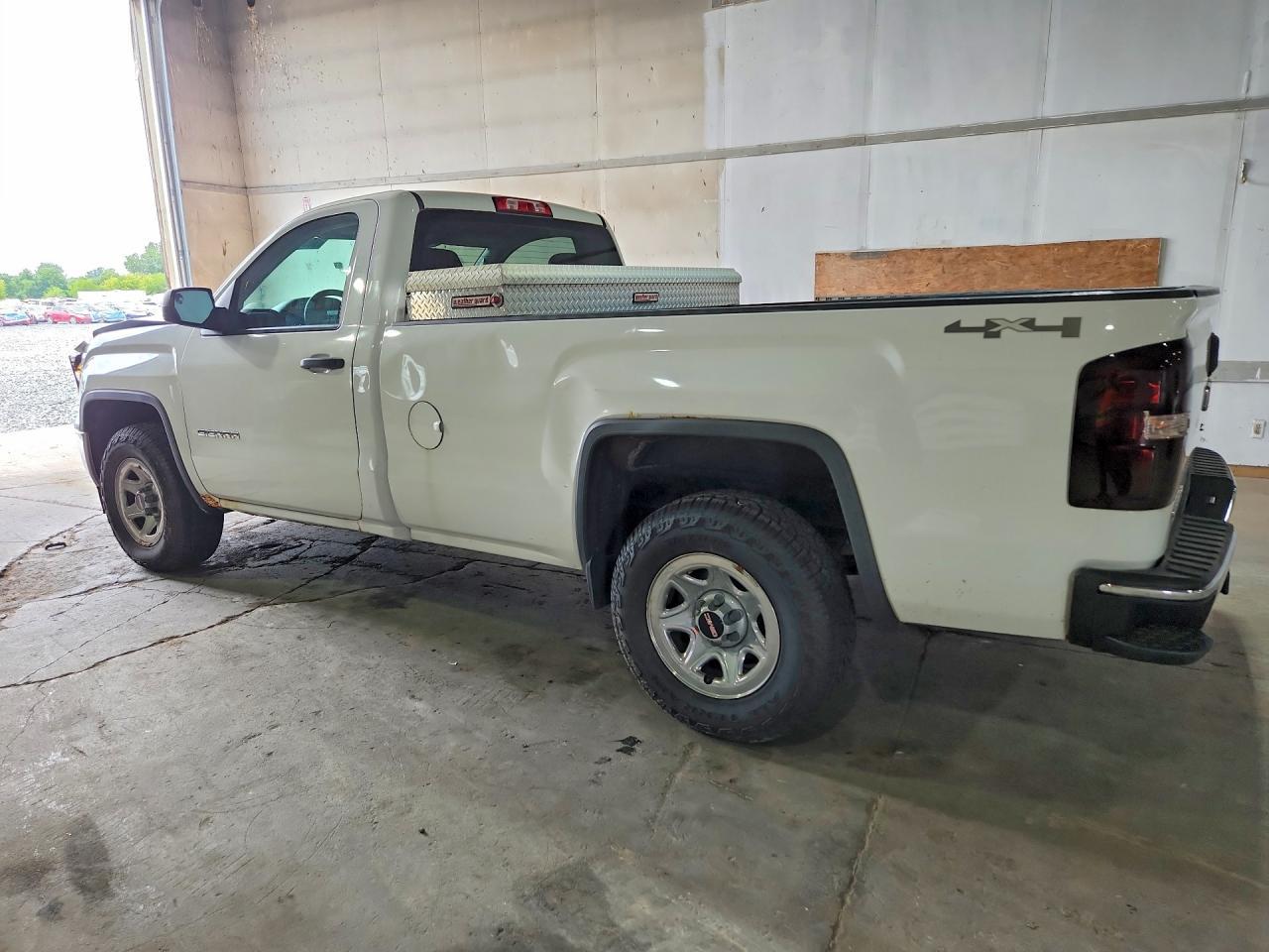 2014 GMC Sierra K1500 - Image 2