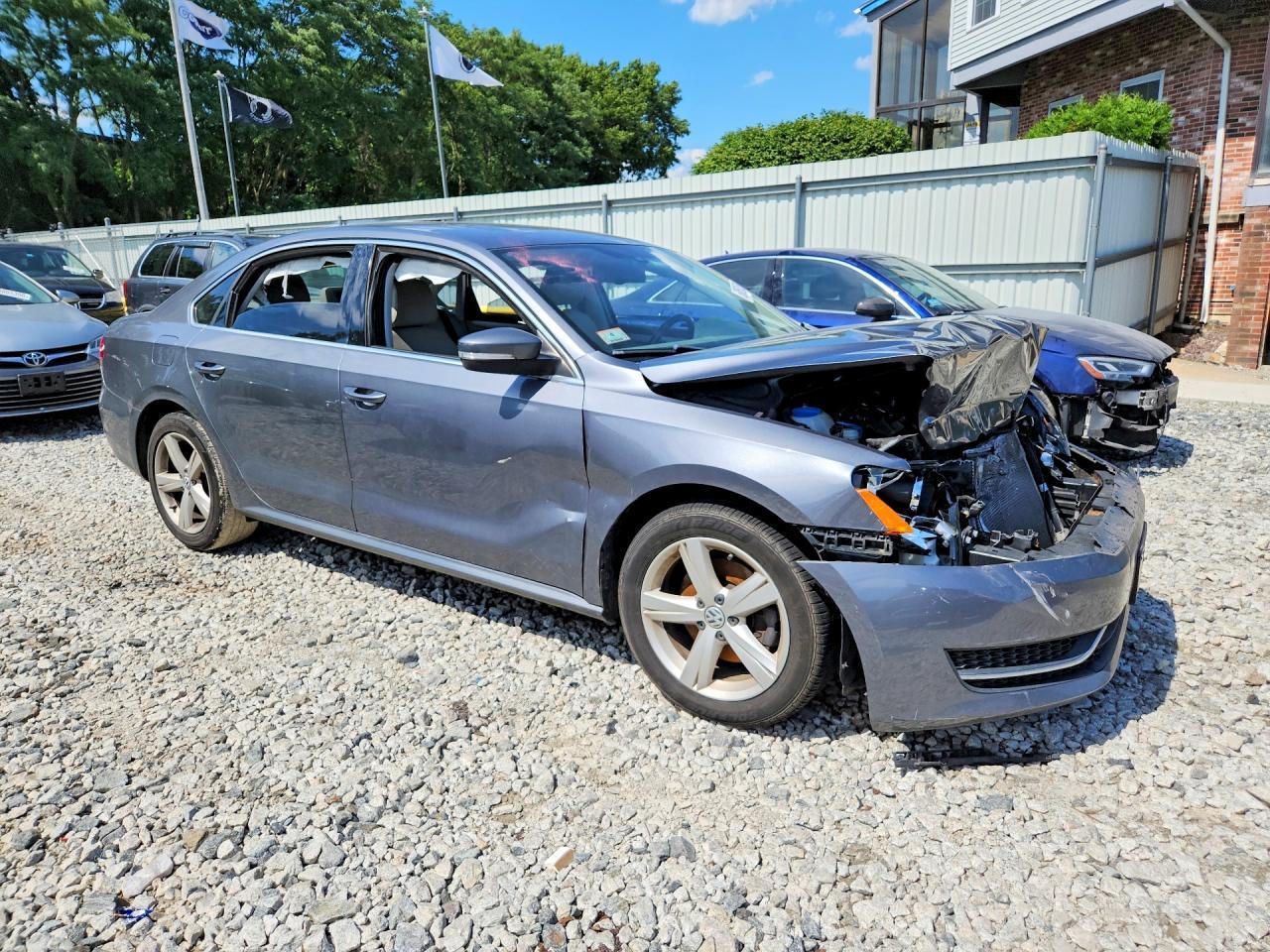 2013 Volkswagen Passat Se - Image 4