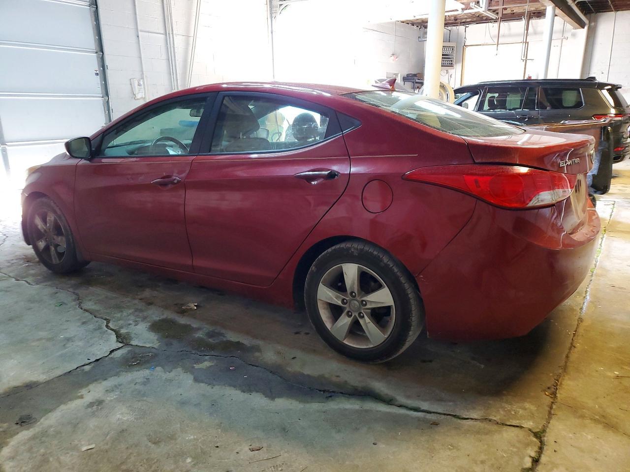 2013 Hyundai Elantra Gls - Фото 2
