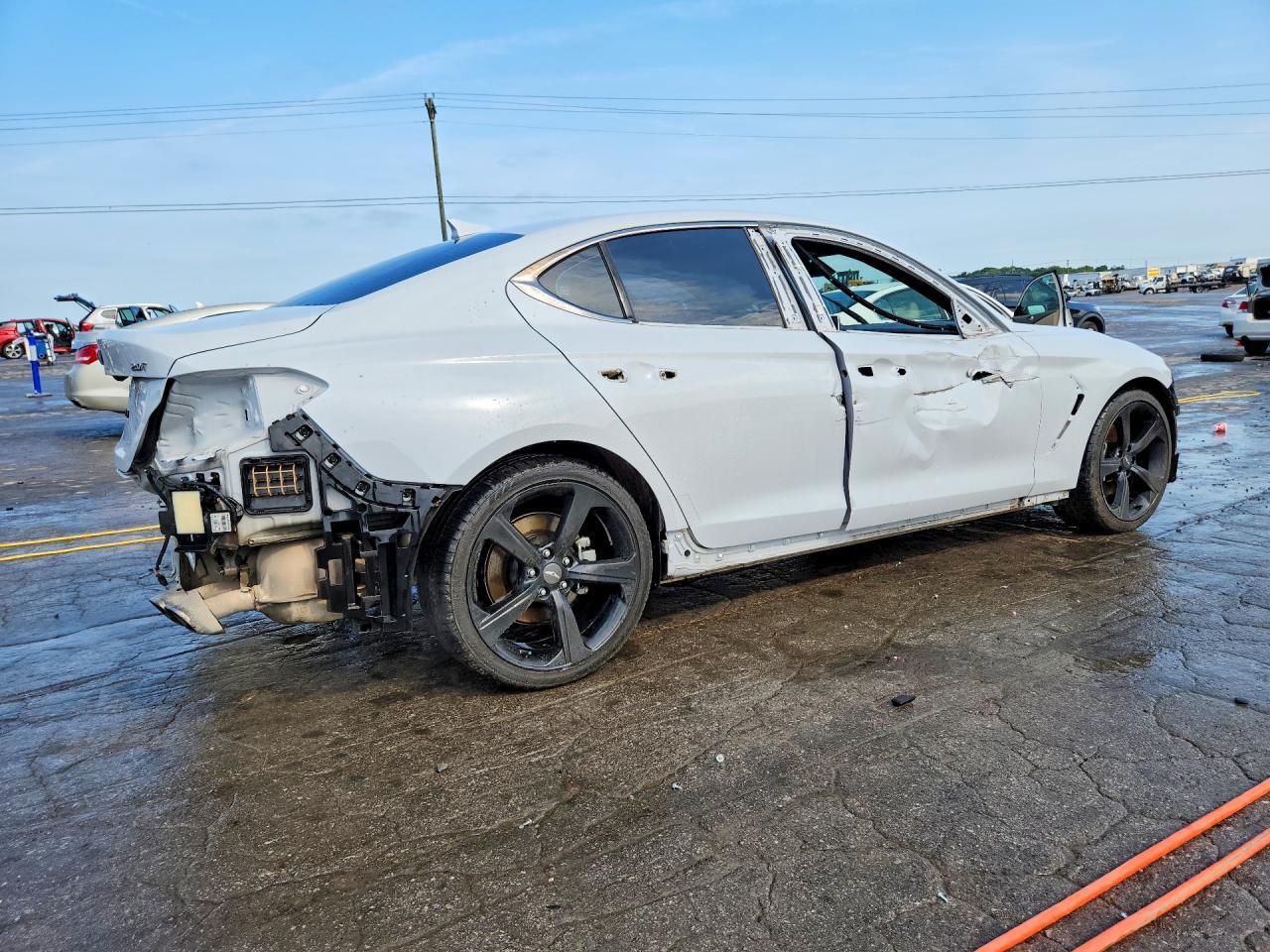2019 Genesis G70 2.0T Advanced - Image 3