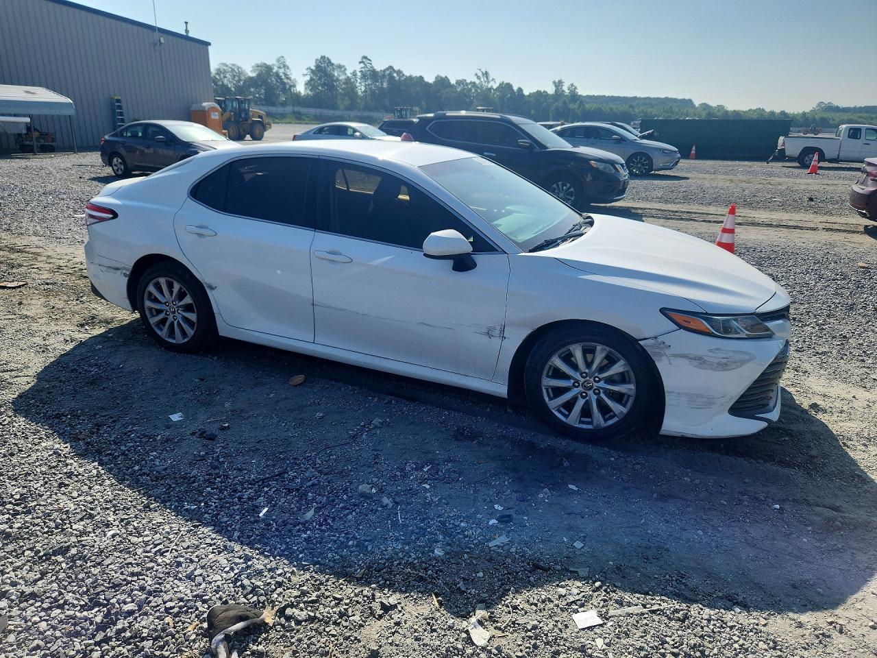 2018 Toyota Camry Le - Фото 4