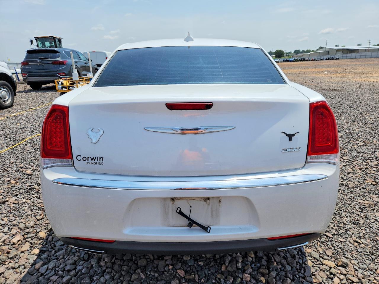 2015 Chrysler 300 Limited - Image 6