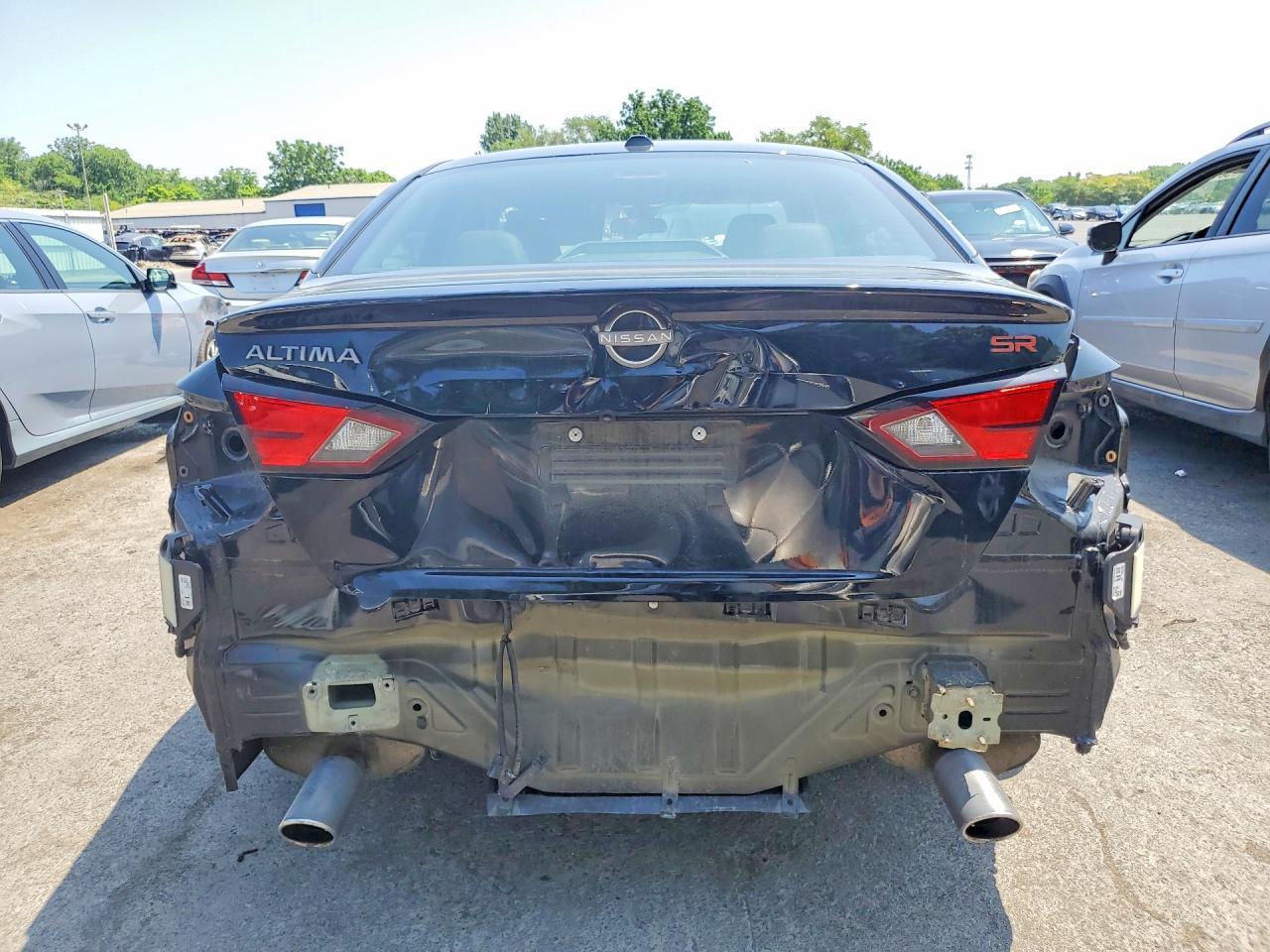 2023 Nissan Altima Sr - Фото 6