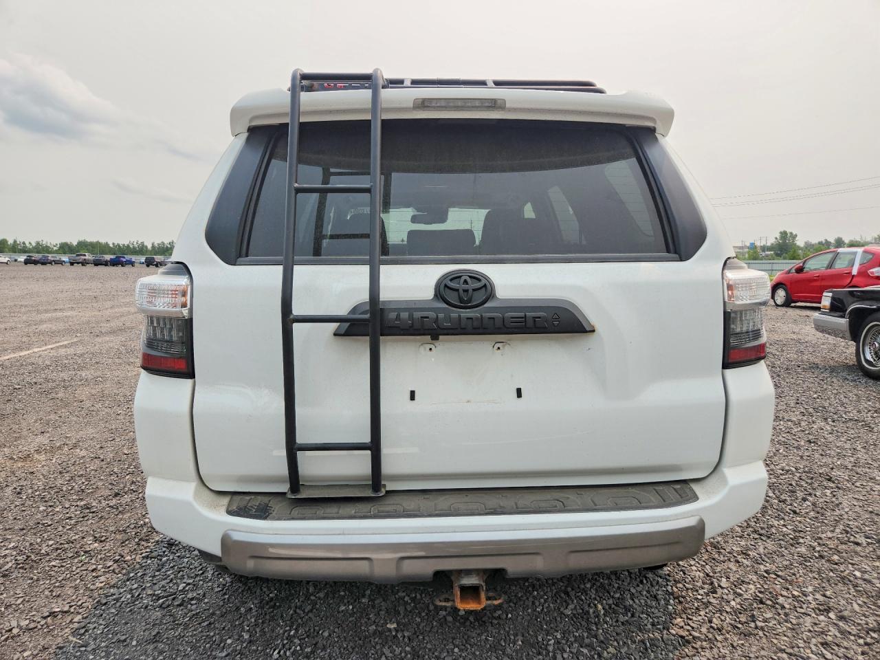 2021 Toyota 4 Run - Image 6