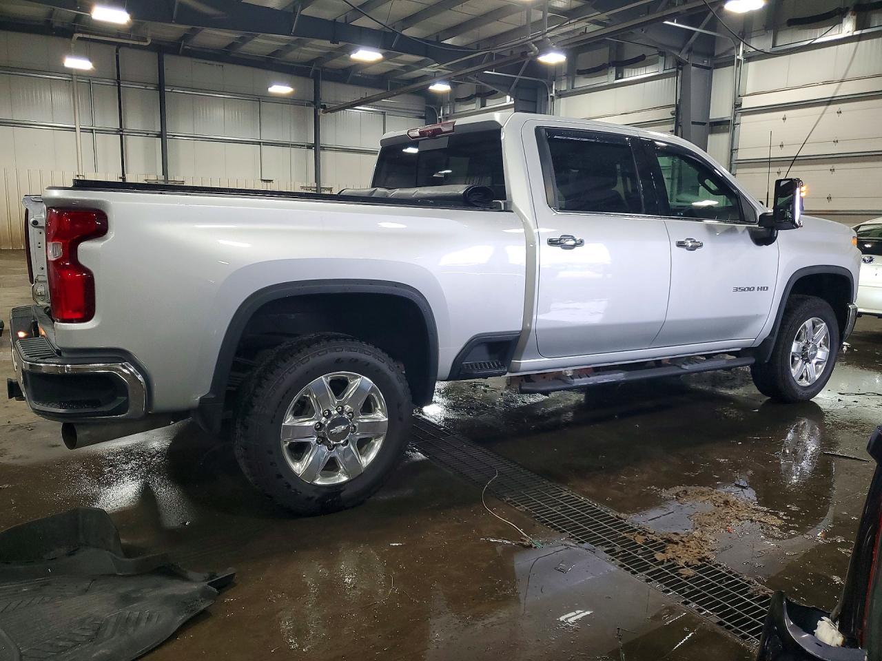2020 Chevrolet Silverado K3500 Ltz - Image 3