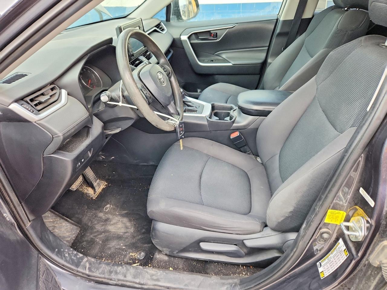 2020 Toyota Rav4 Le - Image 7
