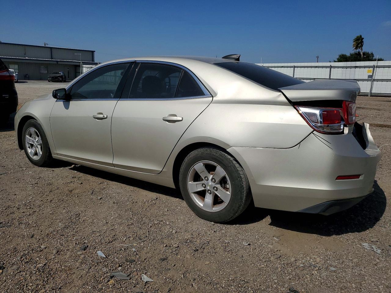 2015 Chevrolet Malibu Ls - Image 2