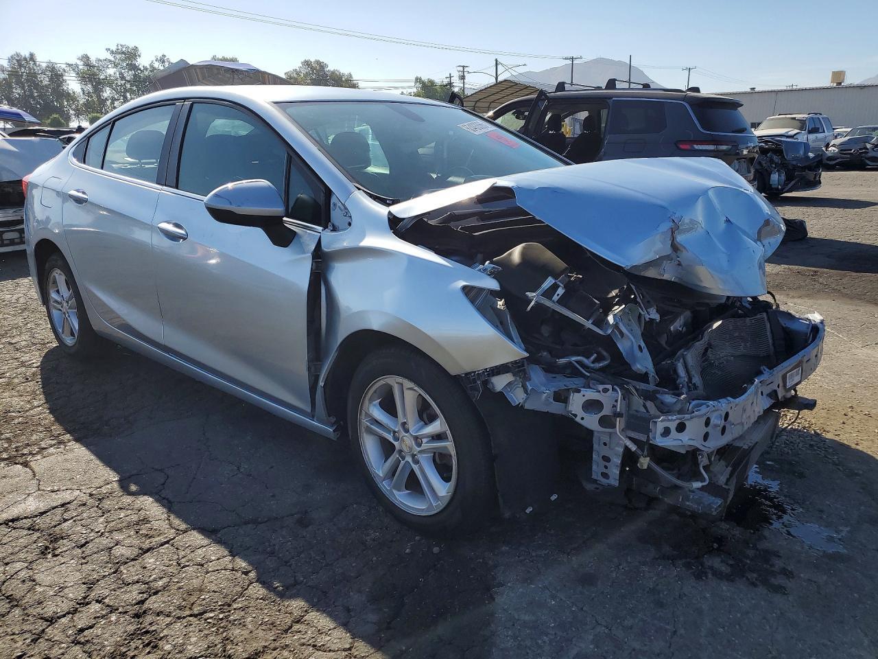2018 Chevrolet Cruze Lt - Фото 4