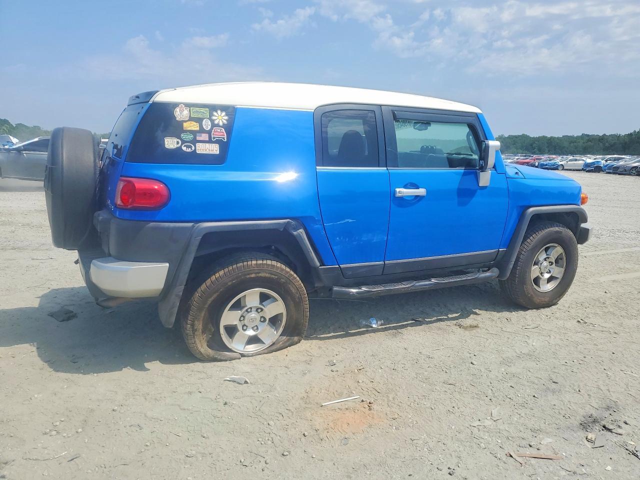 2009 Toyota Fj Cruiser Base - Image 3