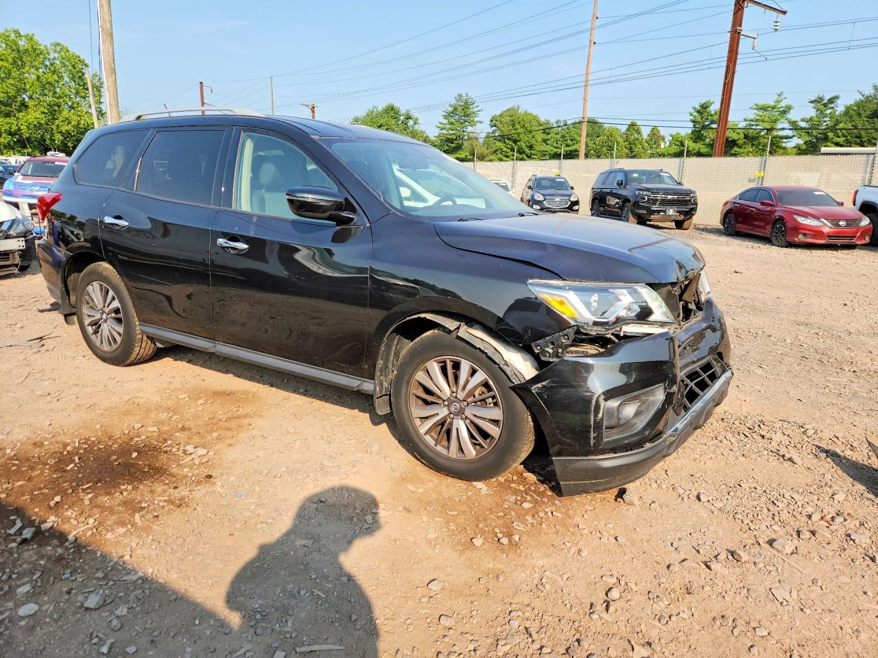 2018 Nissan Pathfinder S - Image 4