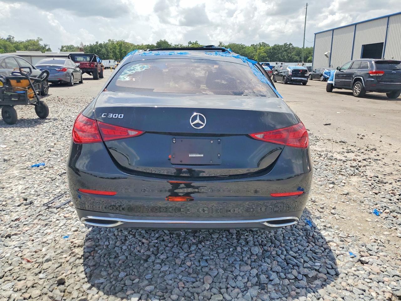 2025 Mercedes-Benz C 300 - Фото 6
