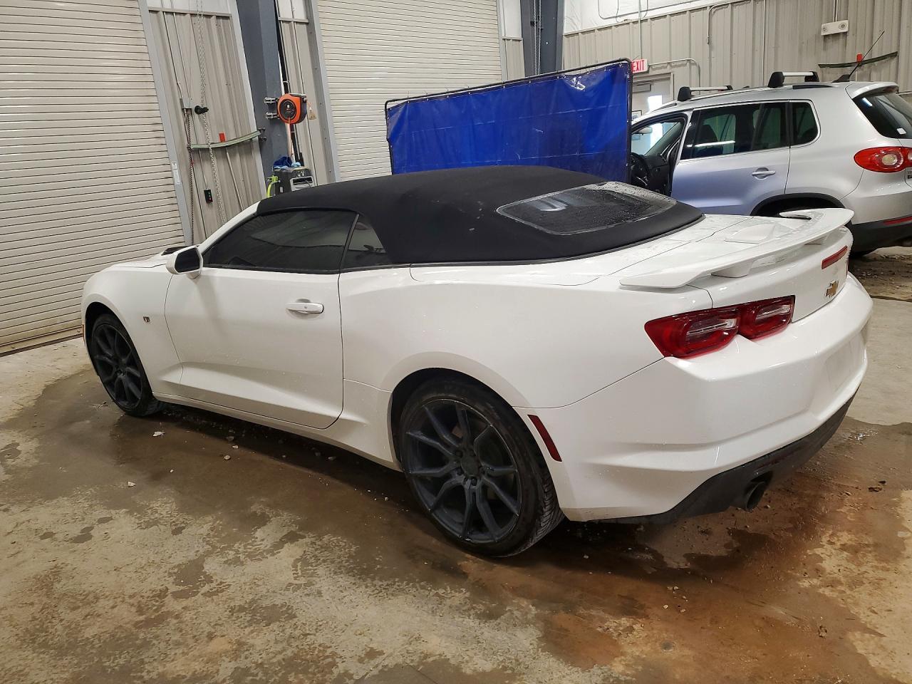 2019 Chevrolet Camaro Ls - Фото 2