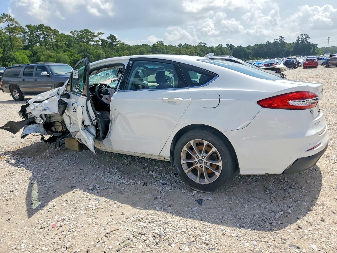 2019 Ford Fusion Se - Фото 2