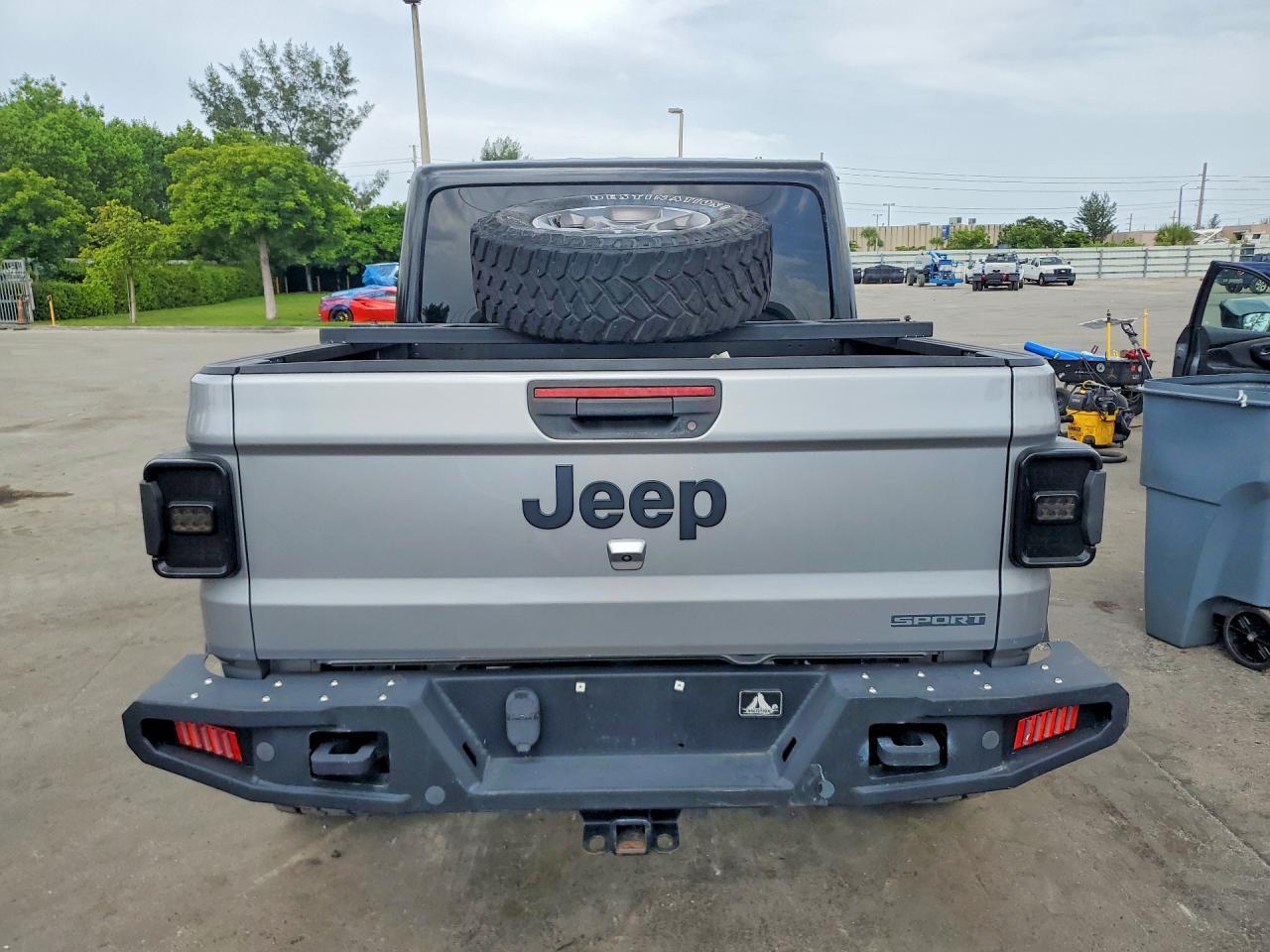 2020 Jeep Gladiator Sport - Фото 6