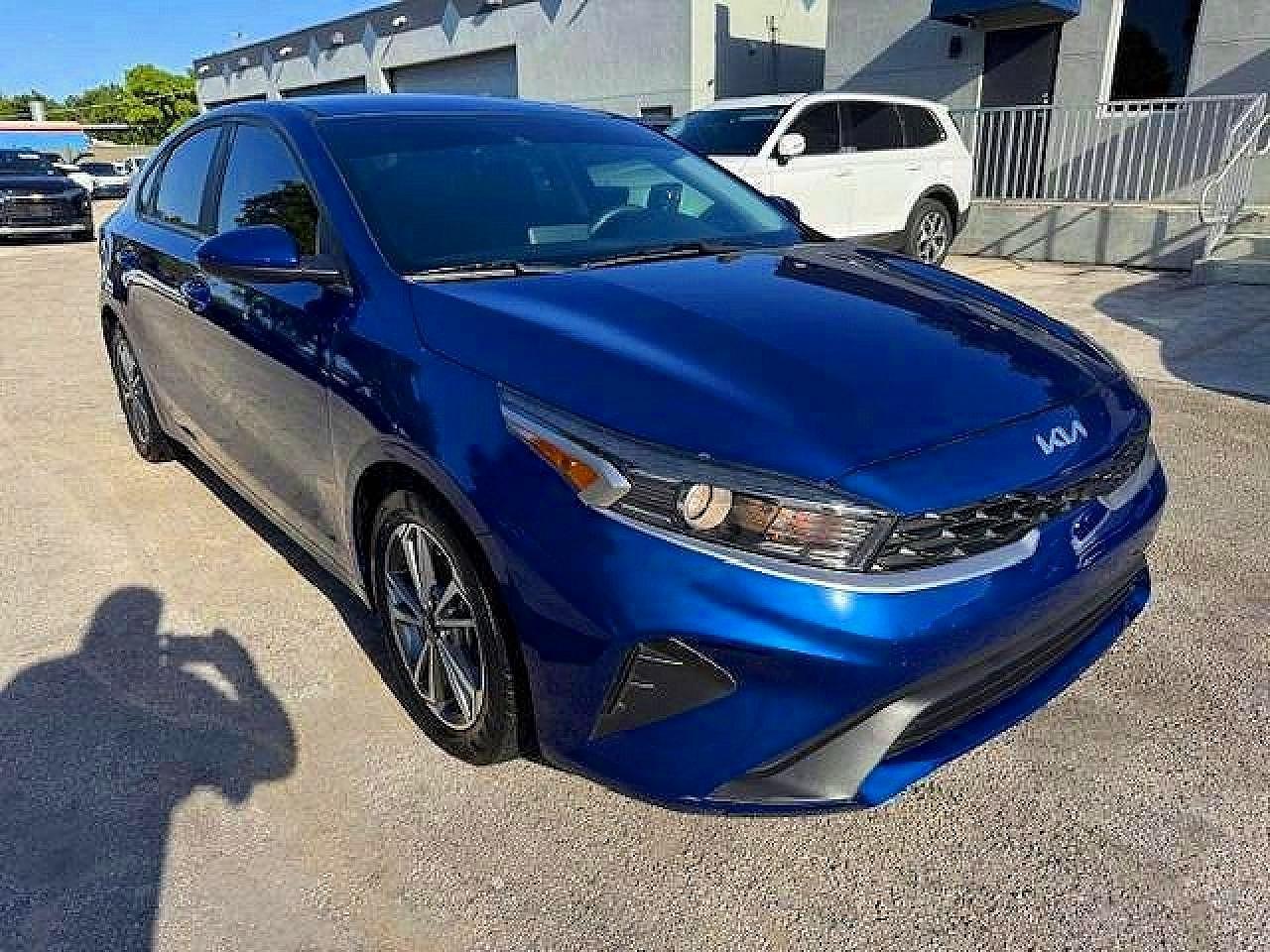 2022 Kia Forte Lxs - Image 4
