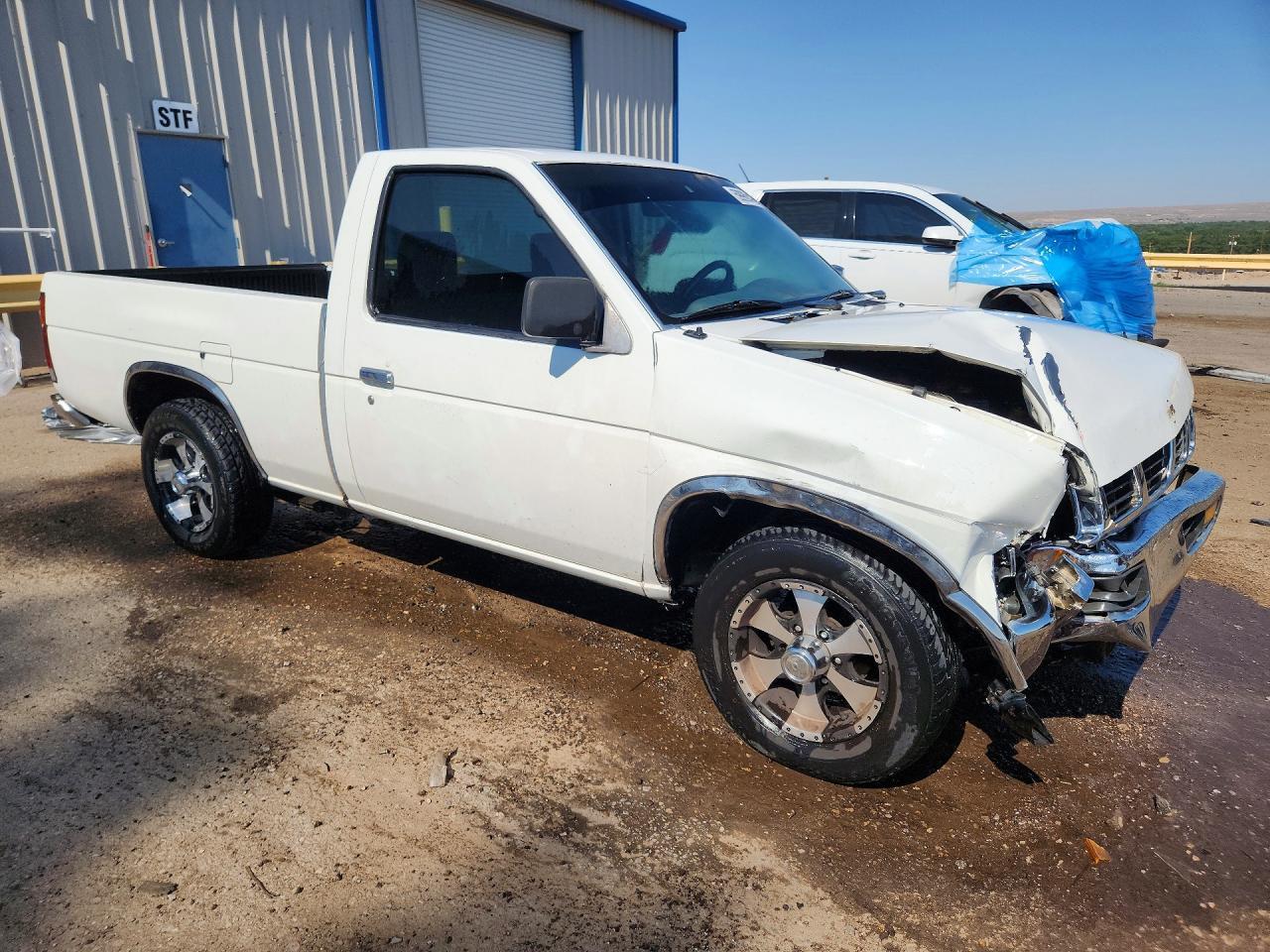 1995 Nissan Truck E/Xe - Image 4