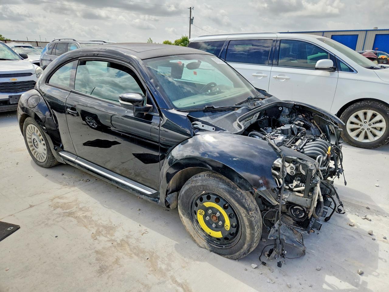 2013 Volkswagen Beetle - Фото 4