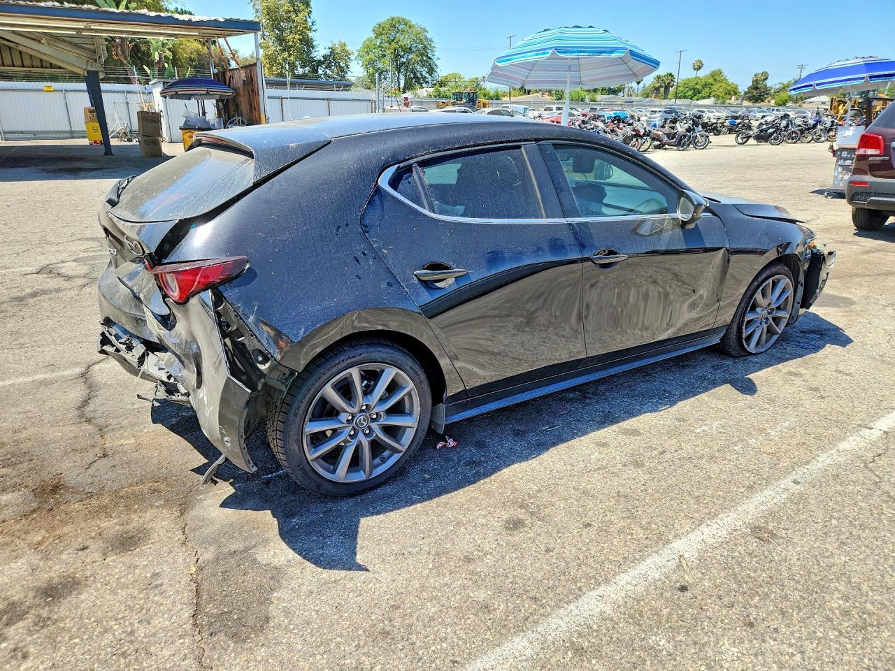 2023 Mazda 3 Select - Image 3