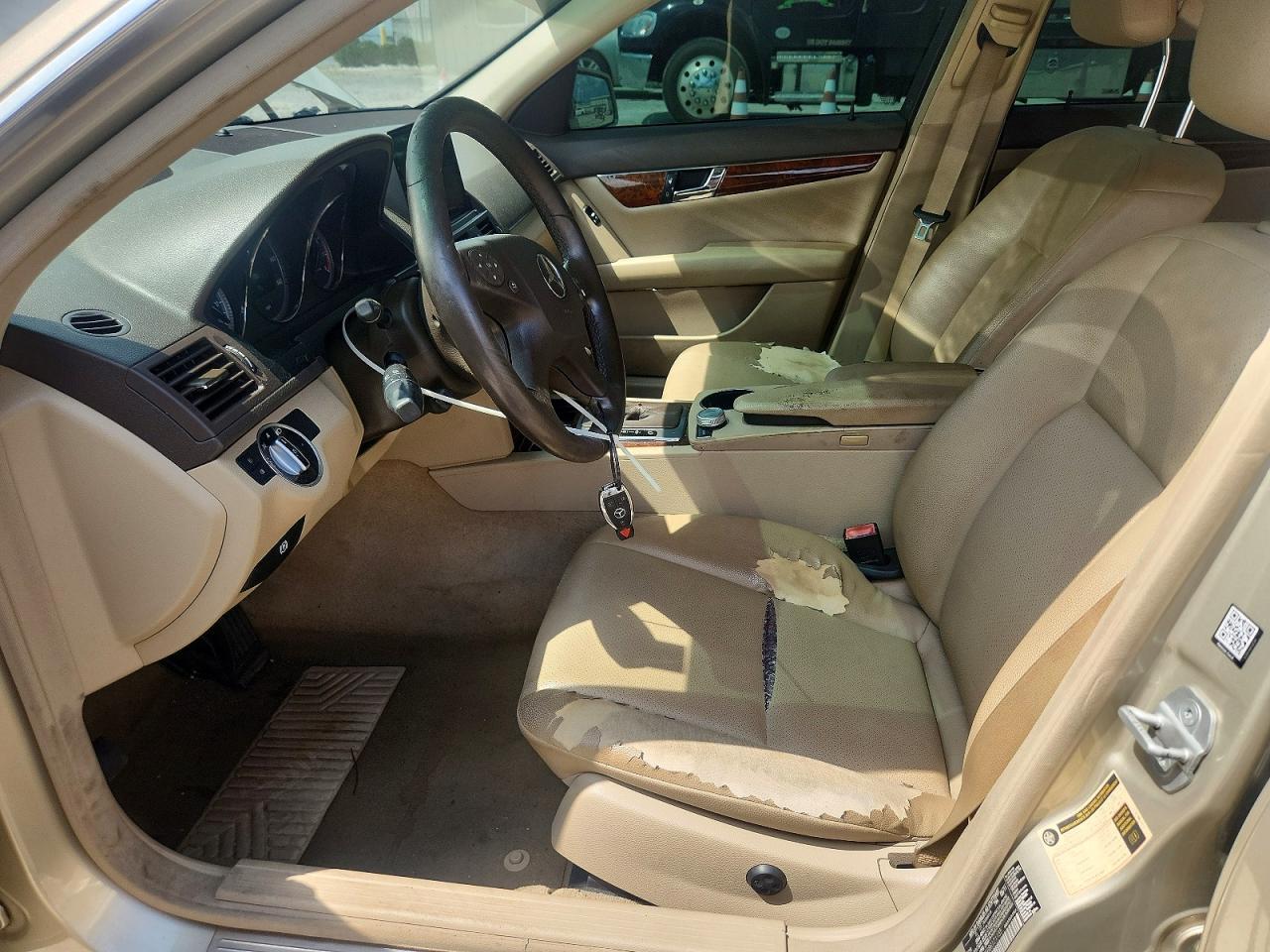 2011 Mercedes-Benz C 300 - Фото 7