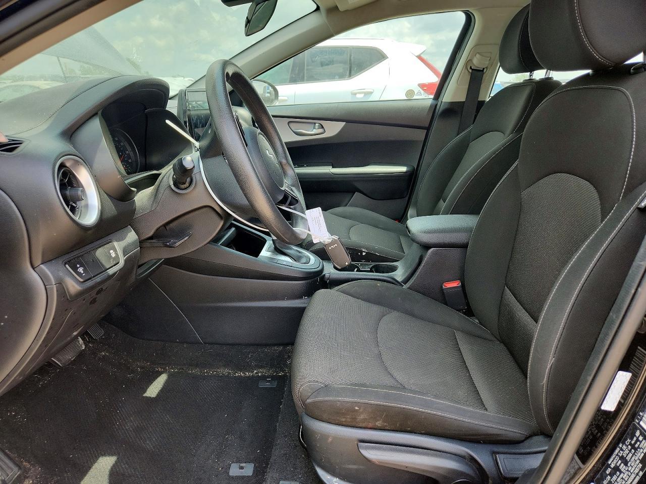 2024 Kia Forte Lxs - Image 7