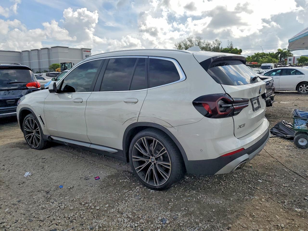2024 BMW X3 Sdrive30I - Фото 2