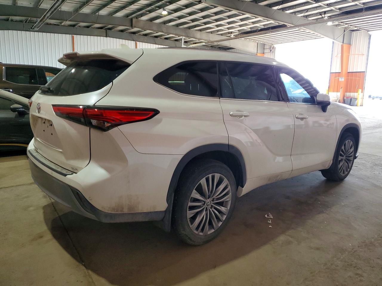 2020 Toyota Truck/Van Highlander Limited V6 4Dr Awd - Image 3