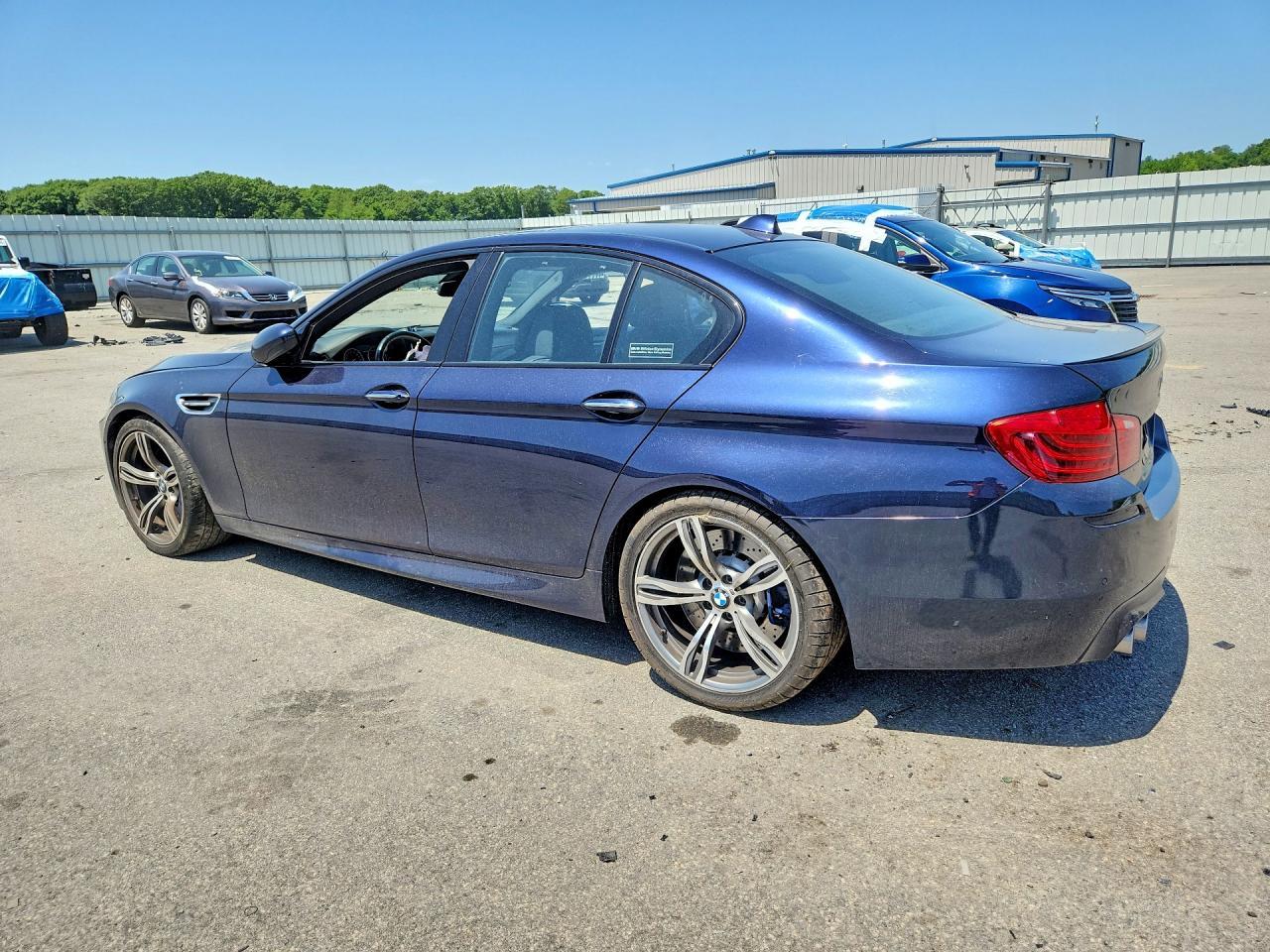 2014 BMW M5 - Image 2
