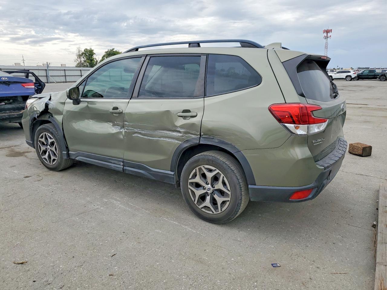 2019 Subaru Forester Premium - Фото 2