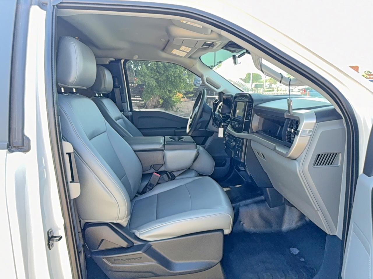 2022 Ford F150 Super Cab - Фото 5