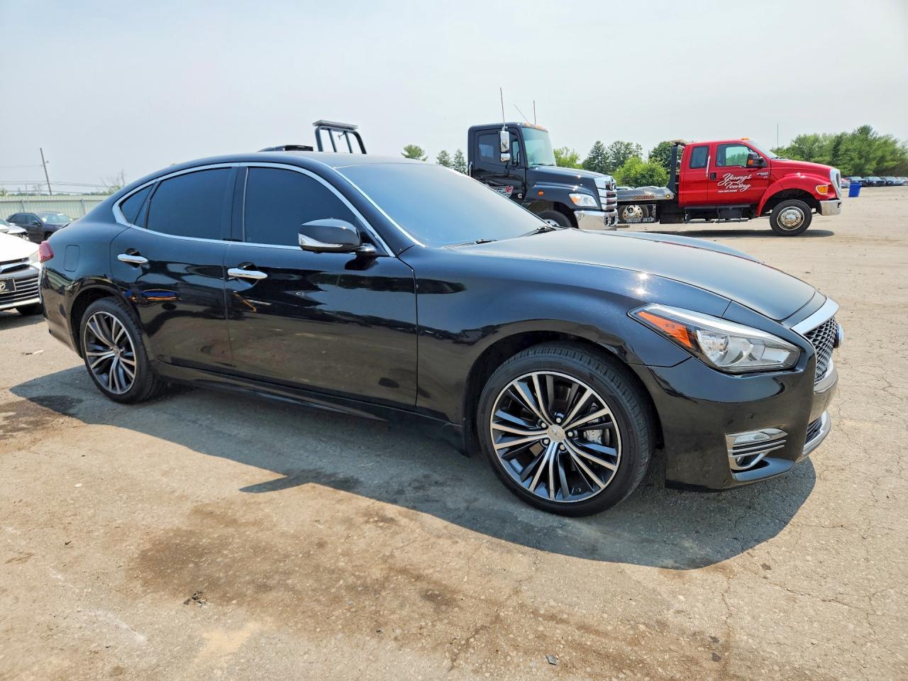 2017 Infiniti Q70 3.7 - Image 4