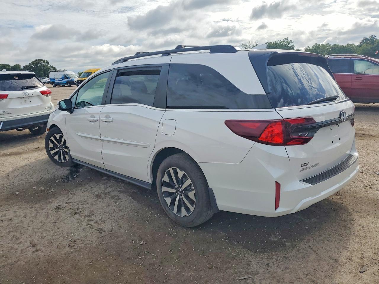 2026 Honda Odyssey Exl - Image 2