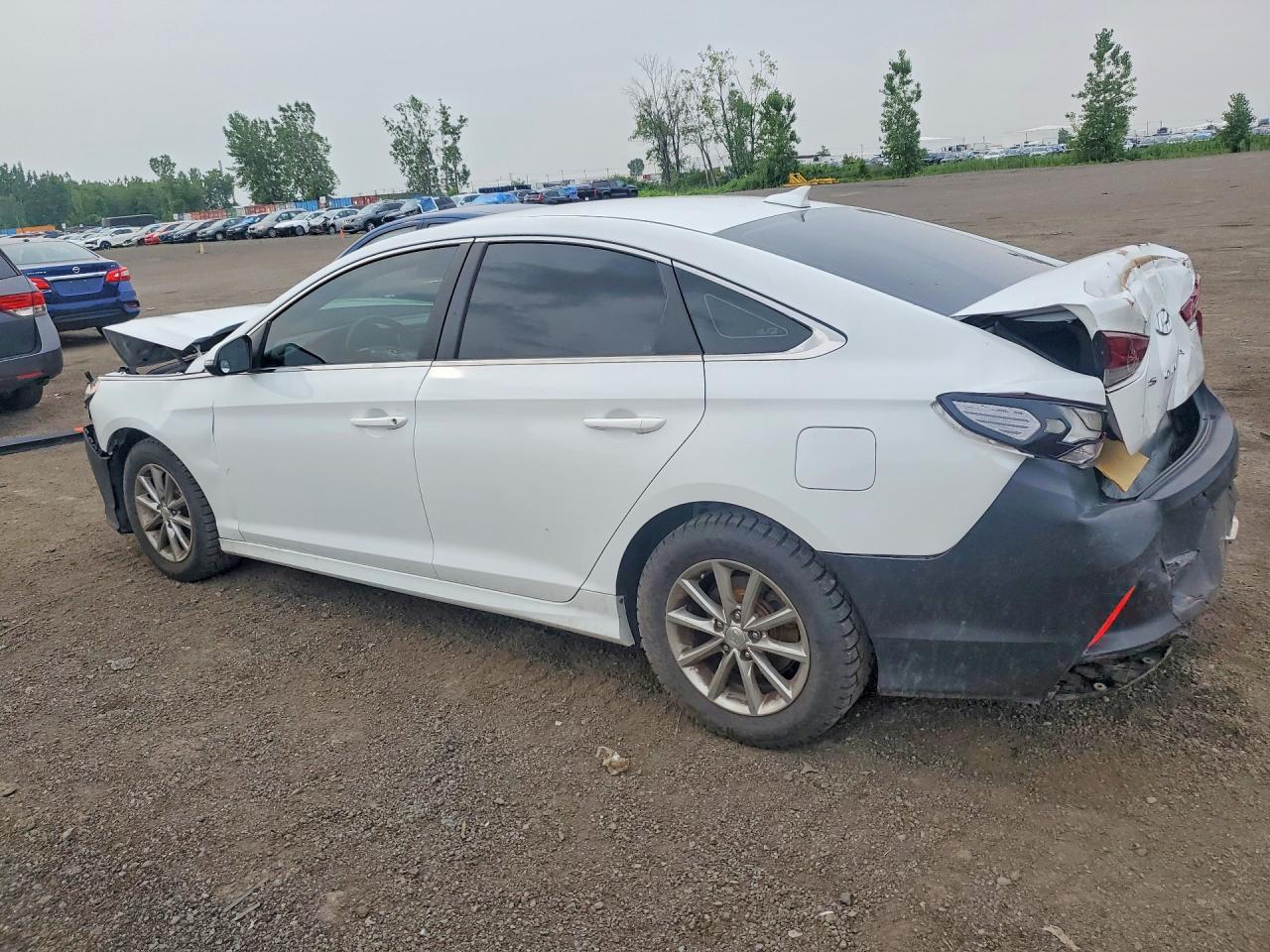 2019 Hyundai Sonata Se - Фото 2