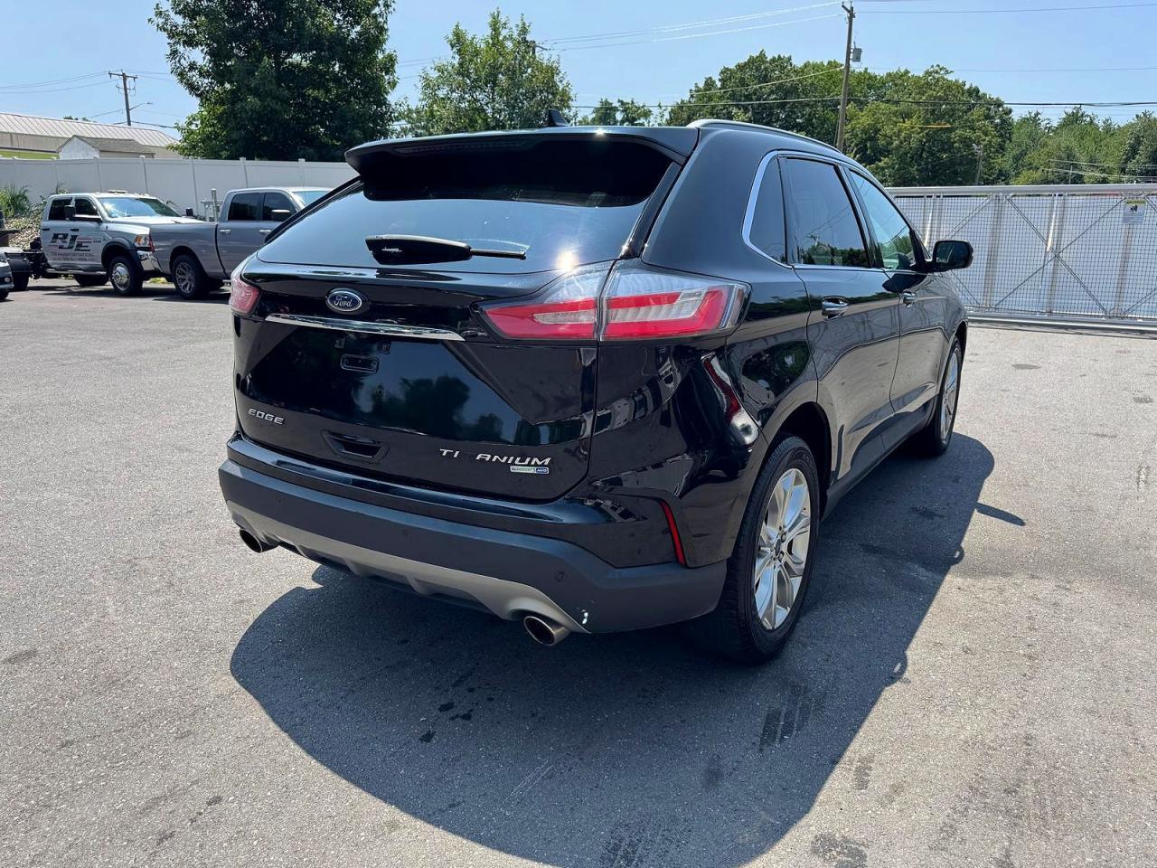 2020 Ford Edge Titanium - Фото 3