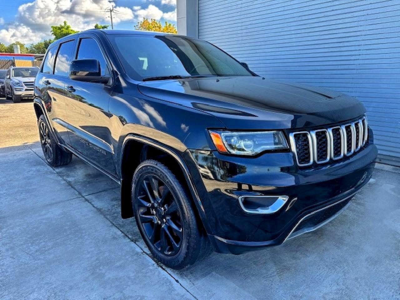 2021 Jeep Grand Cherokee Laredo - Фото 4