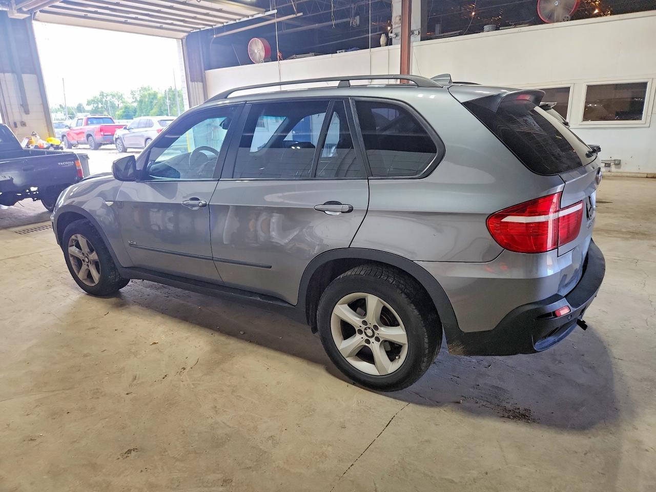 2008 BMW X5 3.0I - Фото 2