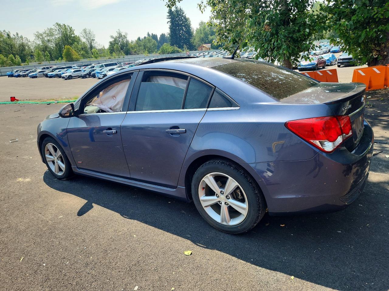 2013 Chevrolet Cruze Lt - Image 2