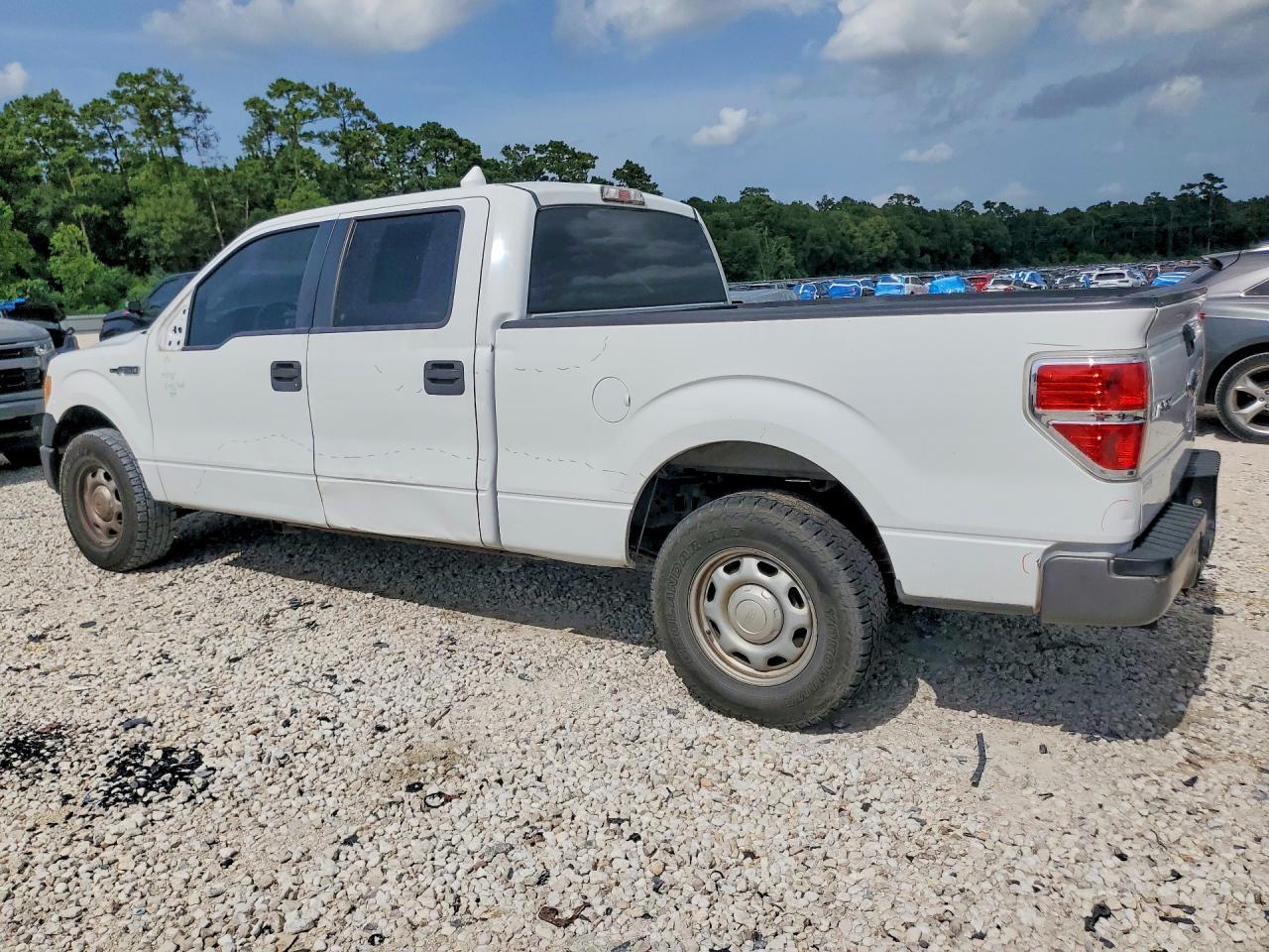 2013 Ford F150 Supercrew - Фото 2