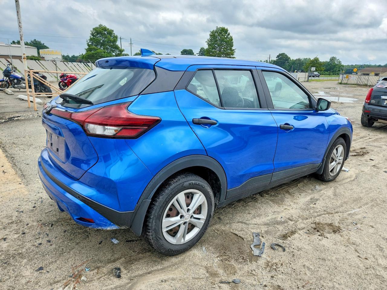 2022 Nissan Kicks S - Фото 3