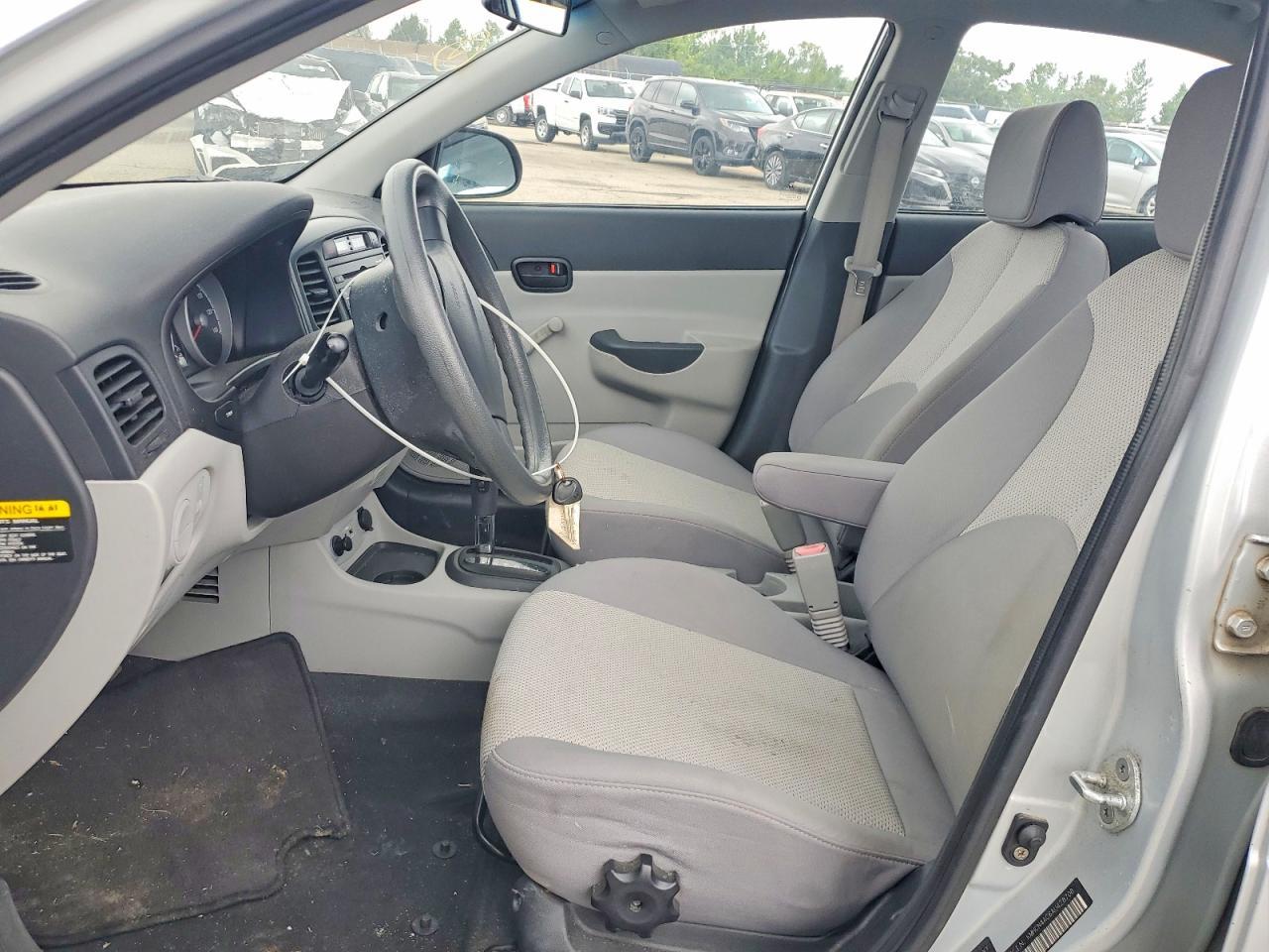 2010 Hyundai Accent Gls - Фото 7