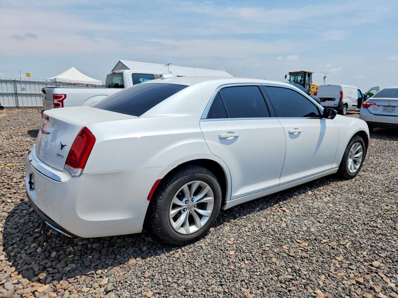 2015 Chrysler 300 Limited - Image 3