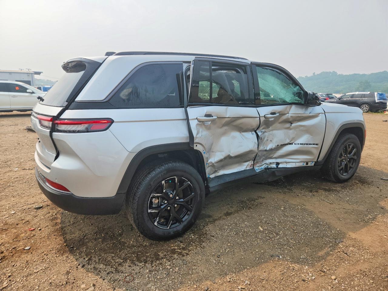 2026 Jeep Grand Cherokee Base - Фото 3