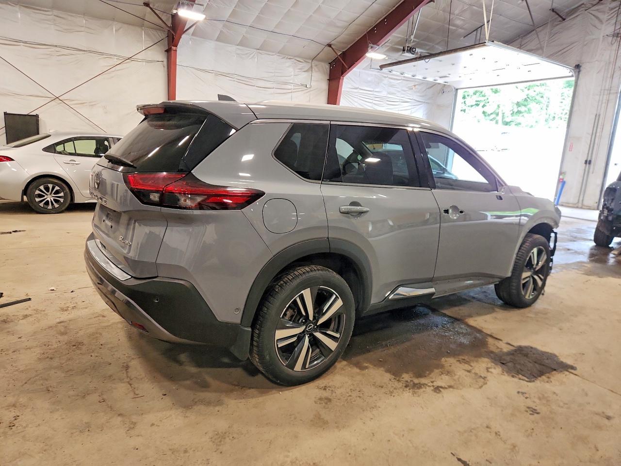2022 Nissan Rogue Sl - Фото 3