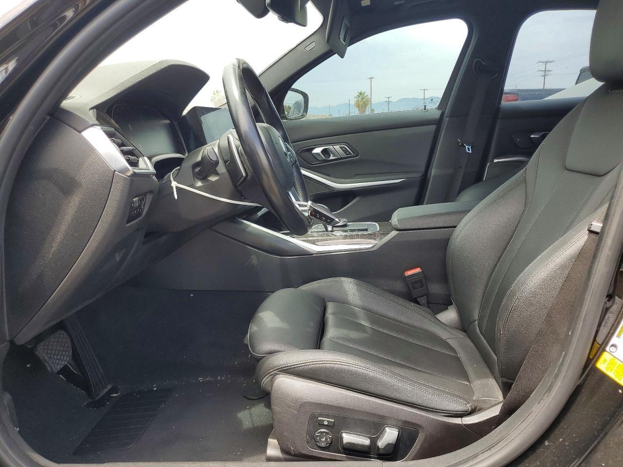2020 BMW 330I - Фото 7