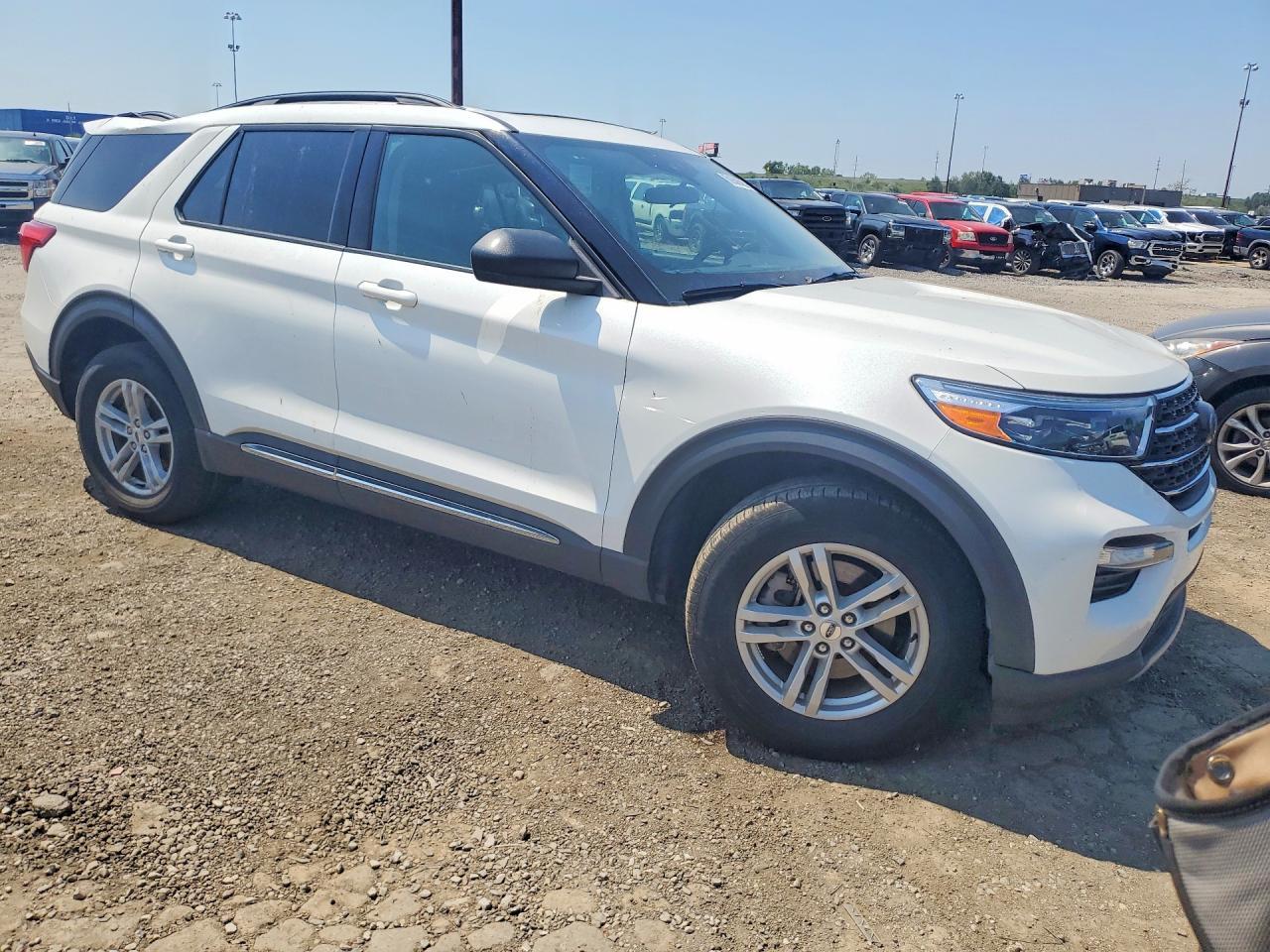 2023 Ford Explorer Xlt - Фото 4