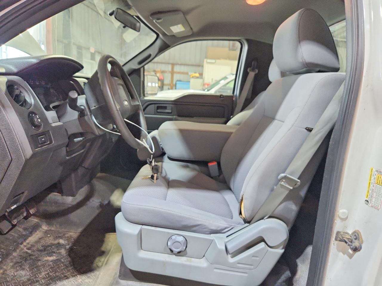 2011 Ford F150 - Фото 7