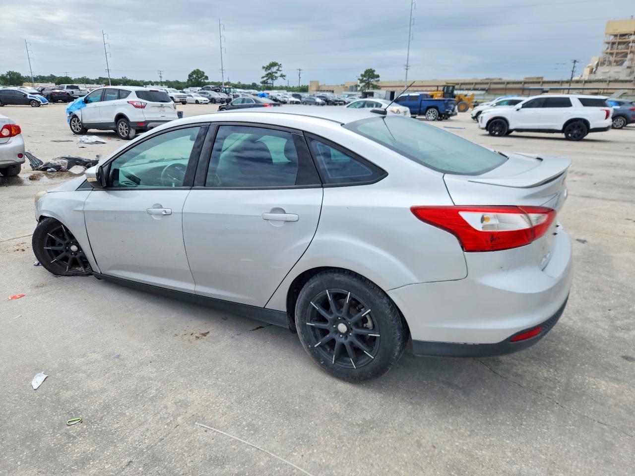 2014 Ford Focus Se - Image 2