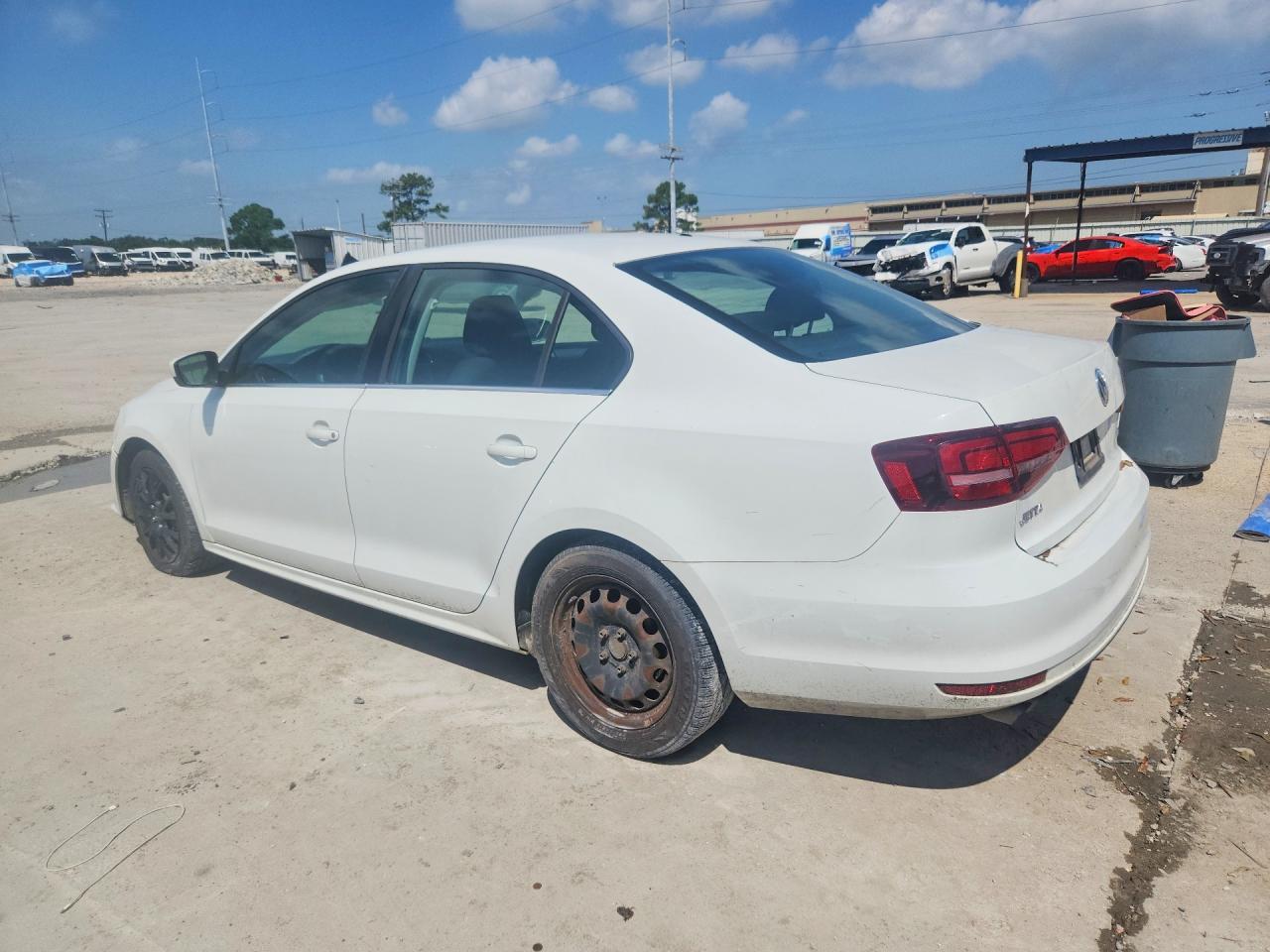 2017 Volkswagen Jetta S - Фото 2
