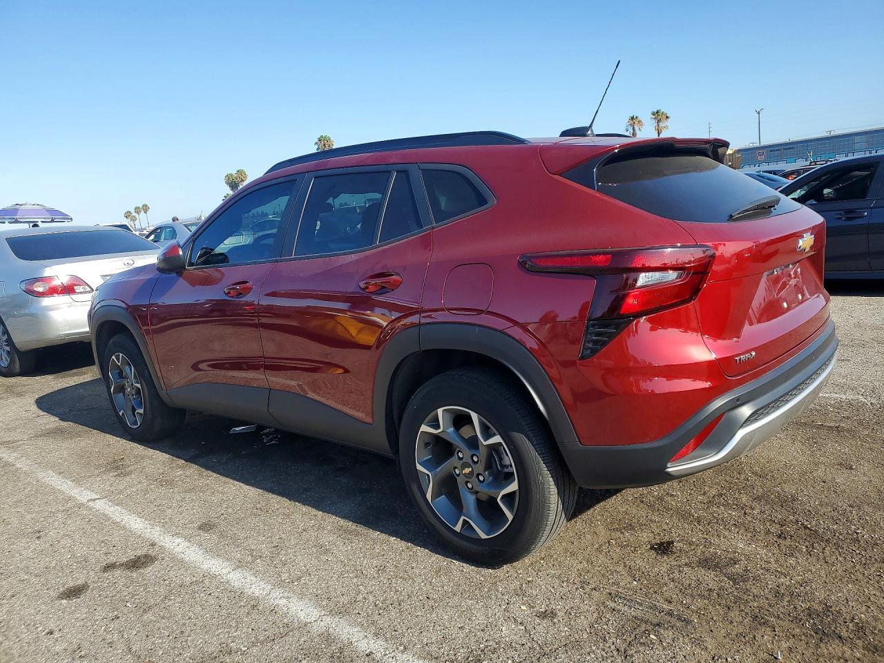 2025 Chevrolet Trax 1Lt - Фото 2