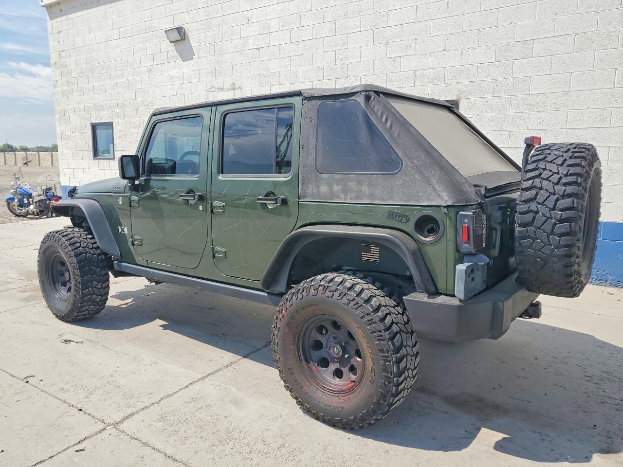 2008 Jeep Wrangler Unlimited X - Фото 2